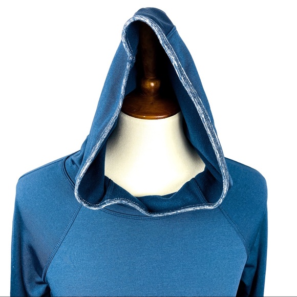 Layer 8 Quick Dry Navy Pullover Hoodie Women’s Medium - Picture 5 of 8